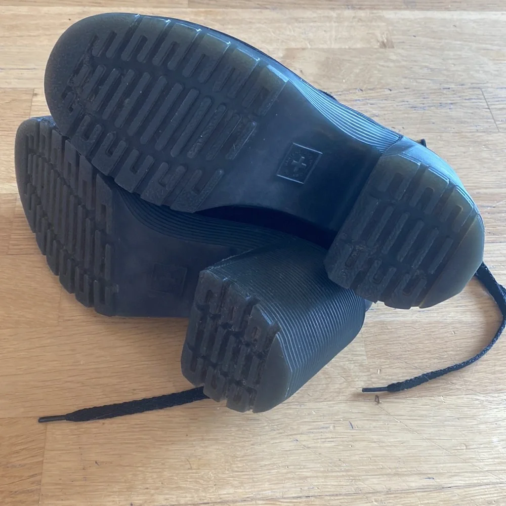 Dr Martens Jesy Sendal Heeled Boots - Picture 4 of 6